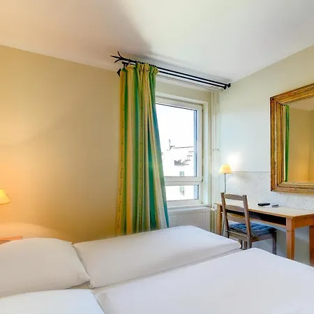 Hotel Nord By Campanile 3*