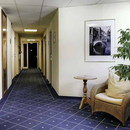 Nord By Campanile Otel 3*